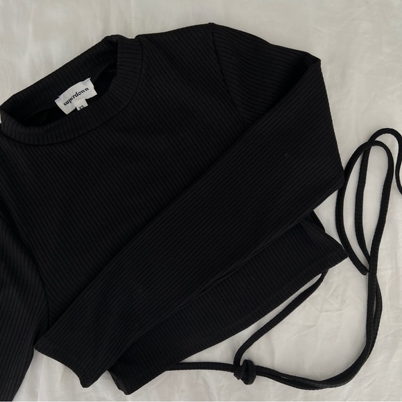 (SOLD ON FB) SUPERDOWN X REVOLVE Mia Crop Top - Picture 5 of 5